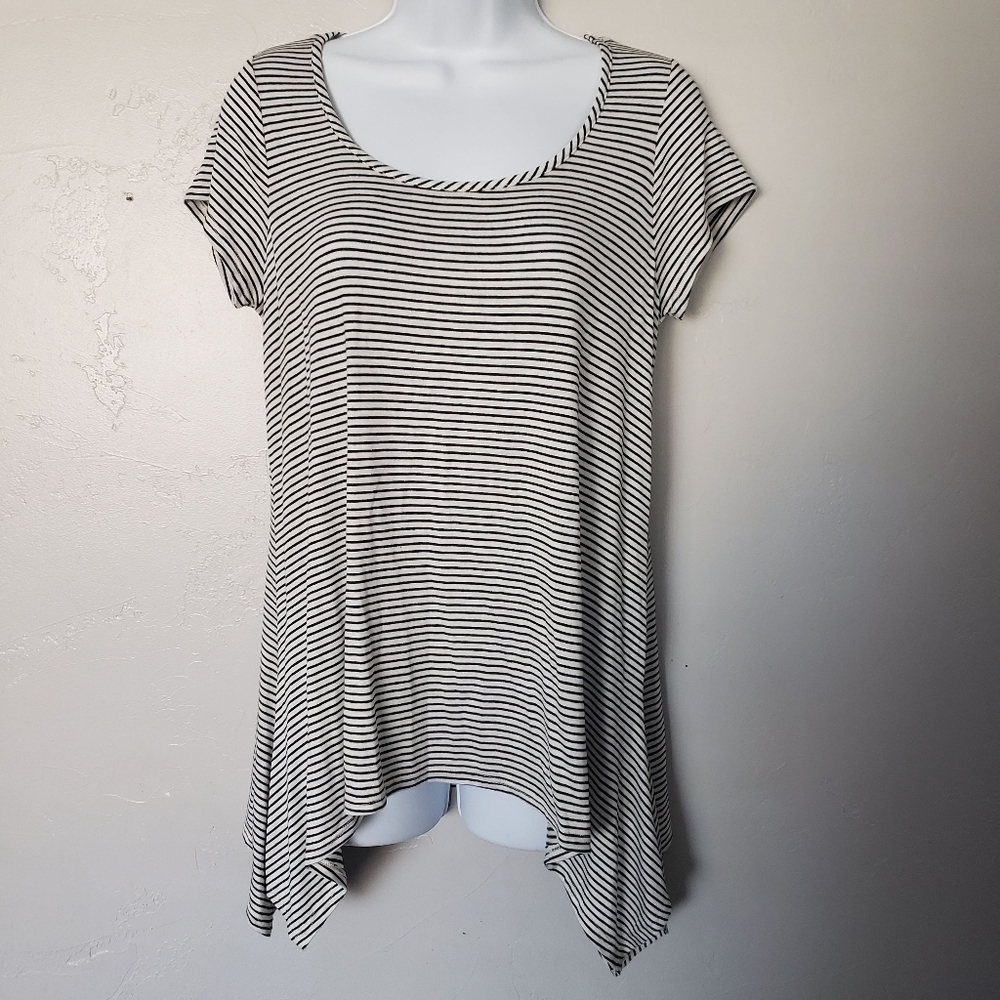 Bo Bel Black & White Striped Short Sleeve Shirt Shark Bite Hem Tunic Top